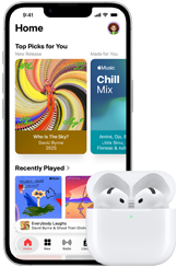 iPhone 17e, sedd framifrån, appen Apple Music med hemskärmen öppen, bredvid AirPods 4 i ett öppet MagSafe-laddningsetui