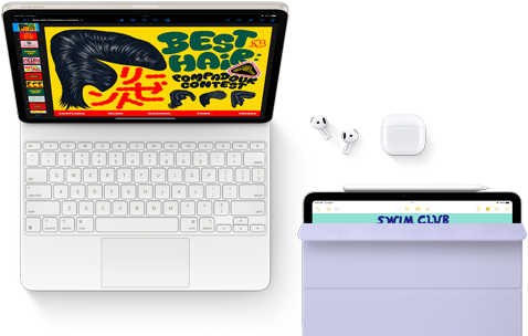 iPad Air ansluten till Magic Keyboard med tillbehören Airpods Pro, Apple Pencil Pro och Smart Folio.