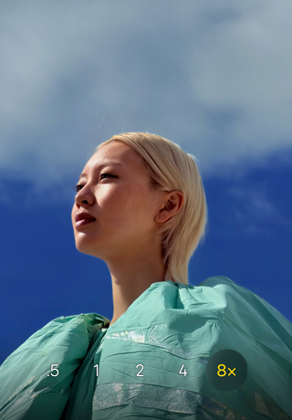 Kamera-appen på iPhone 17 Pro, optisk zoom 0,5×, 1×, 2×, 4× eller 8×, alternativet 8× är valt