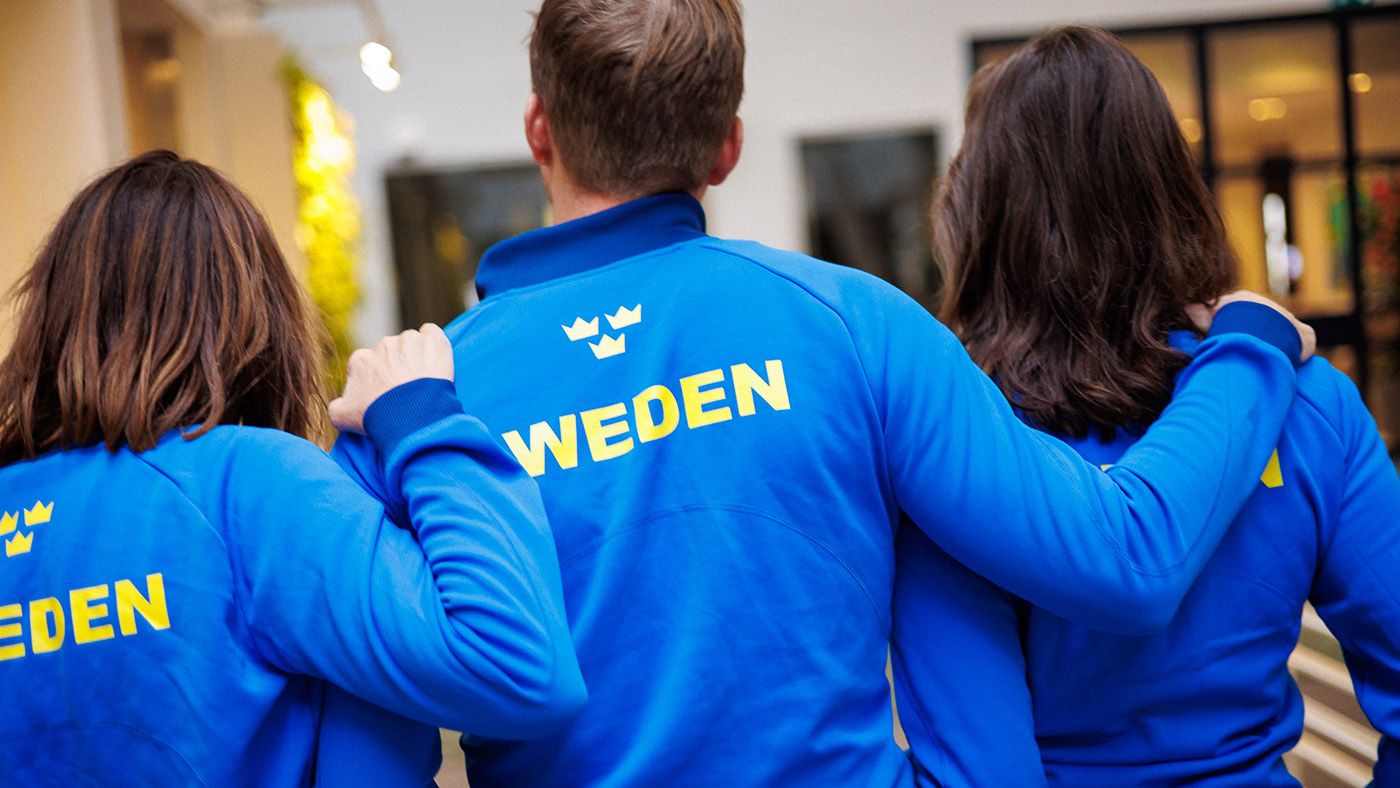 3 medarbetare bakifrån
