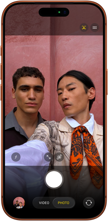 iPhone 17 Pro, sedd framifrån, funktionen Centrerat för bilder